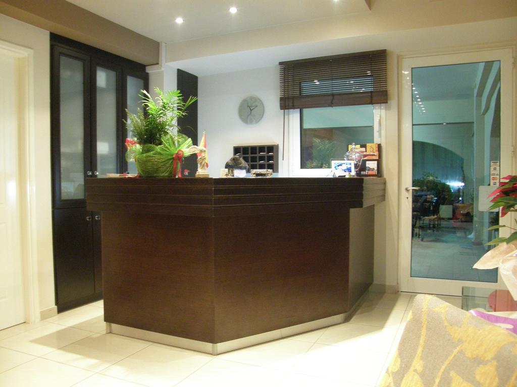 Ceragio Hotel & Apartments Tripoli Extérieur photo