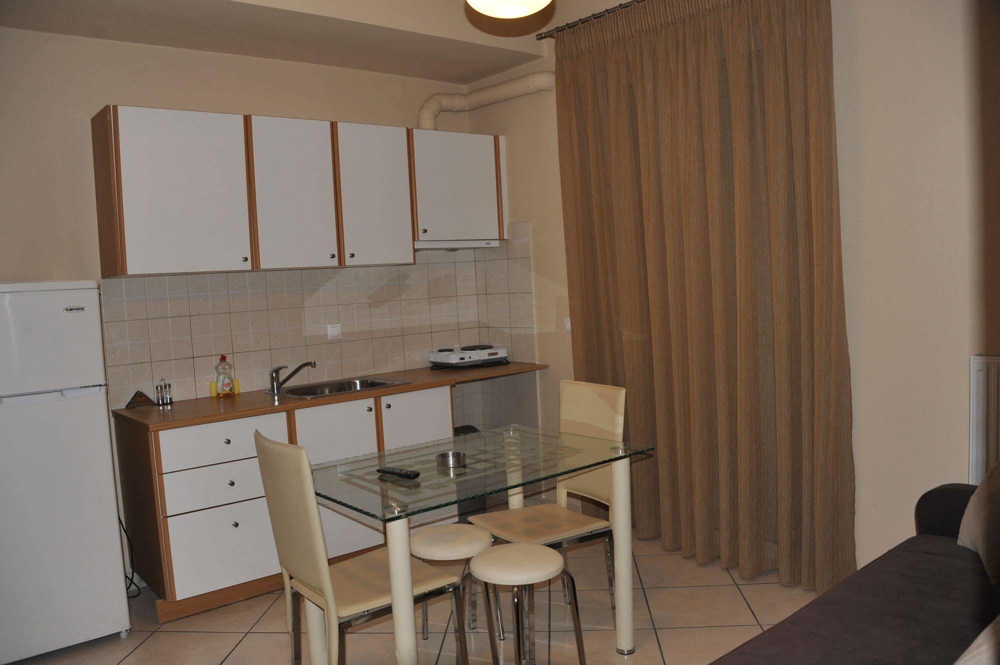 Ceragio Hotel & Apartments Tripoli Extérieur photo