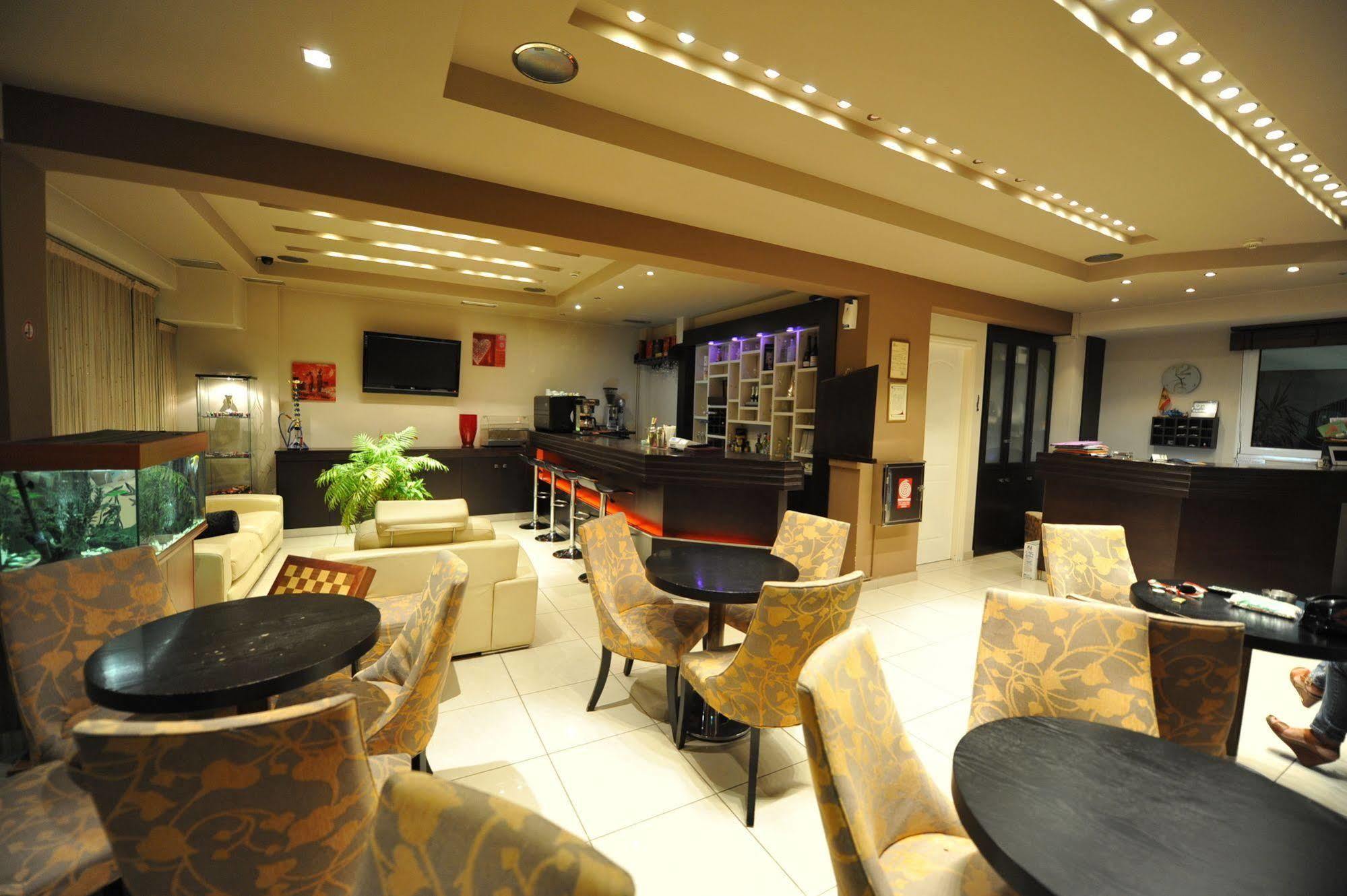 Ceragio Hotel & Apartments Tripoli Extérieur photo