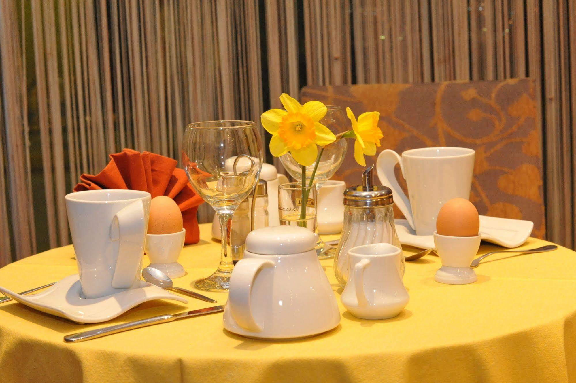 Ceragio Hotel & Apartments Tripoli Extérieur photo