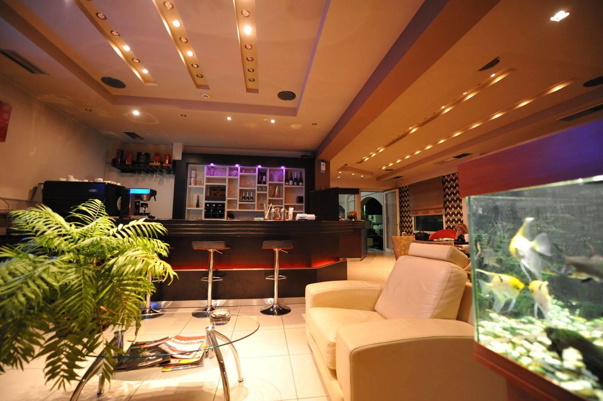 Ceragio Hotel & Apartments Tripoli Extérieur photo