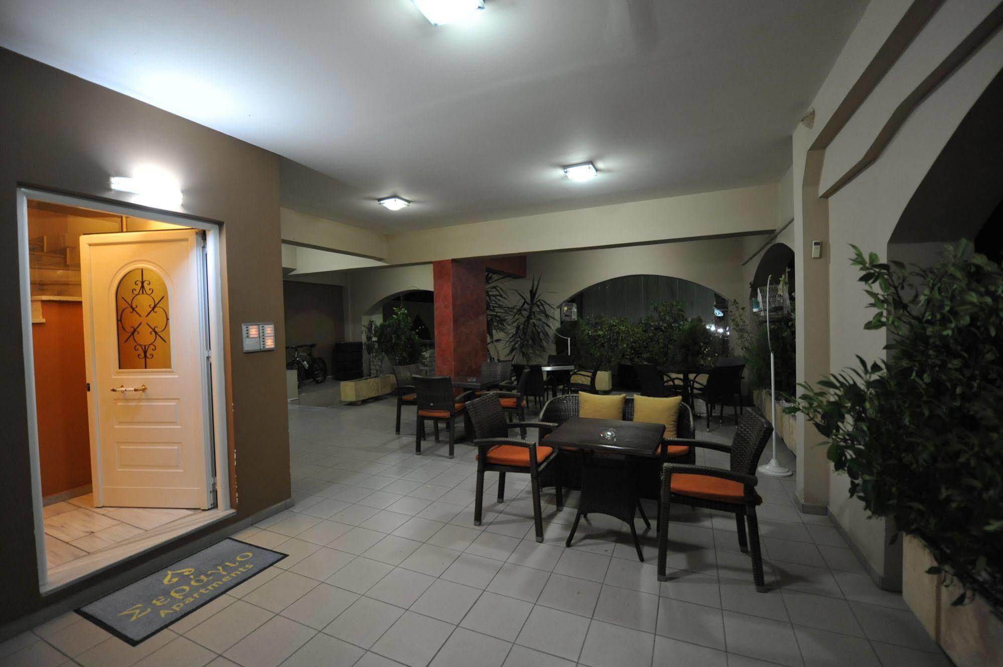 Ceragio Hotel & Apartments Tripoli Extérieur photo